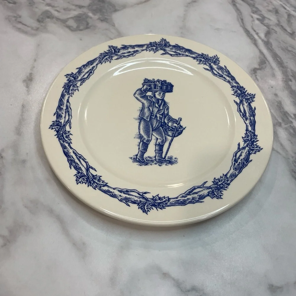 Williams Sonoma Blue and Cream Plate with Leaf Border